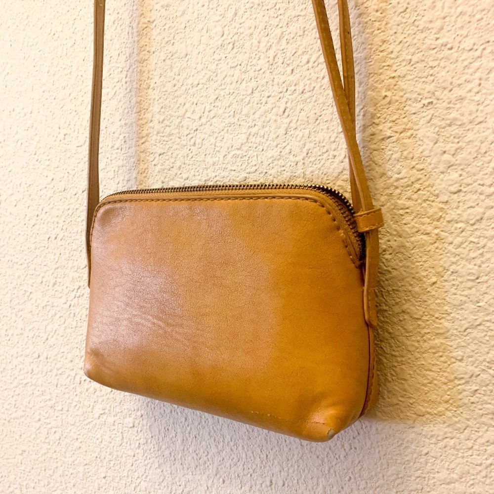 Universal Thread Crossbody Bag
